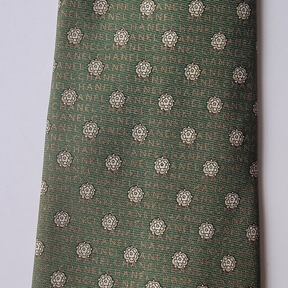 CHANEL Men's Vintage Tie 100% Silk Made in Italy green with cameillas - Picture 3 of 6
